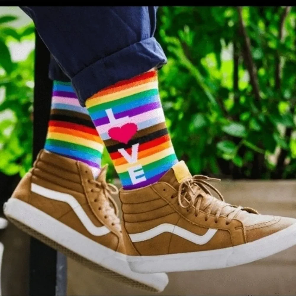 T-Mobile Rainbow Crew Socks S-M Love Pink Heart Pride Limited Edition 1 Pair New